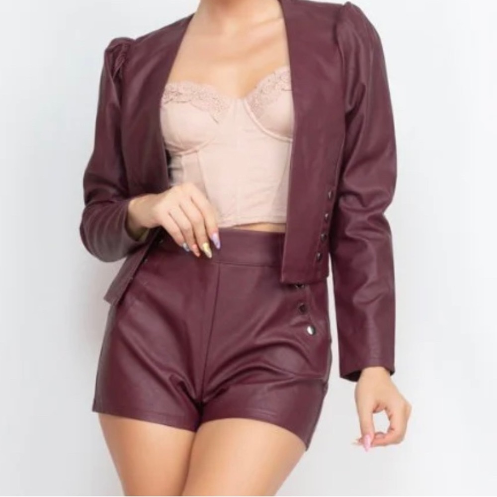 NWT FAUXtastic Set